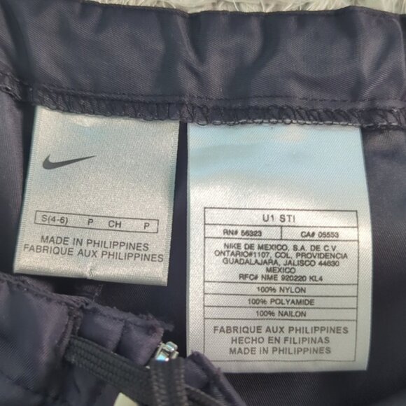 Nike black cropped athletic pants - Picture 5 of 5